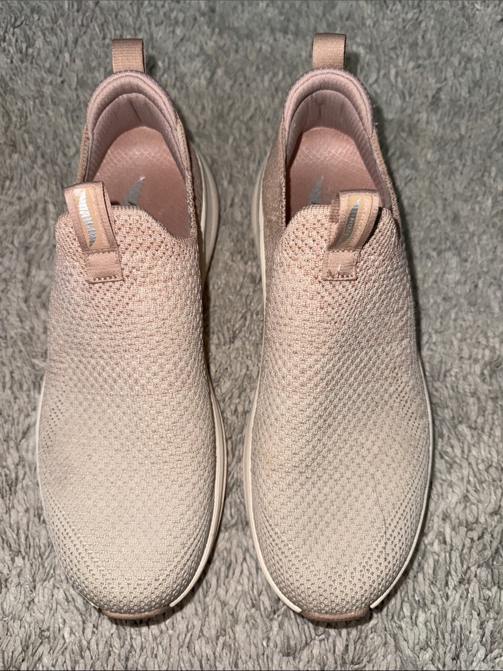 Skechers arch support ombré taupe Slip-On Sneakers activewear athleisure cozy
